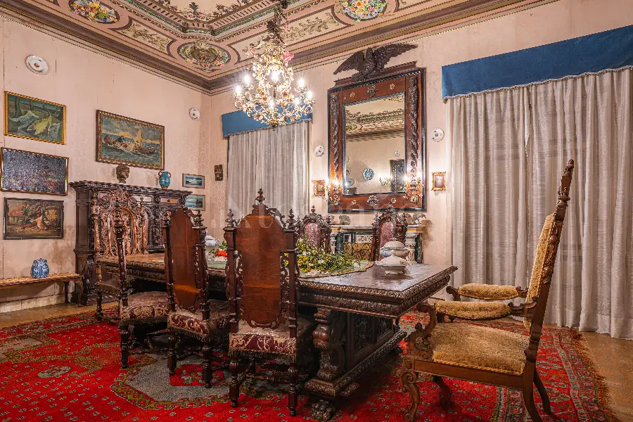 Villa in vendita di 1.200 mq a €4.250.000 (rif. 61/2026)