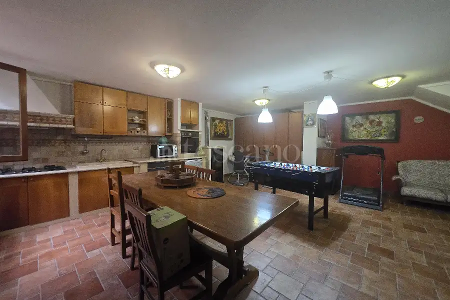 Casa Indipendente in vendita di 410 mq a €615.000 (rif. 40/2025)