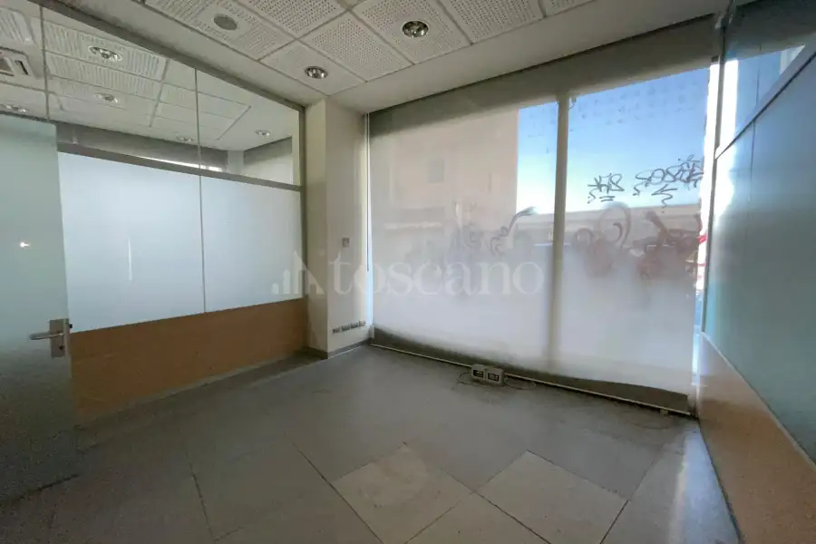 Negozio in vendita di 180 mq a €439.000 (rif. 6/2026)