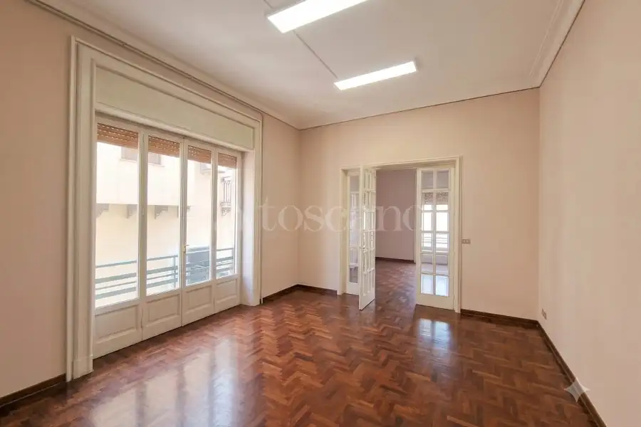 Casa in vendita di 295 mq a €1.350.000 (rif. 105/2026)