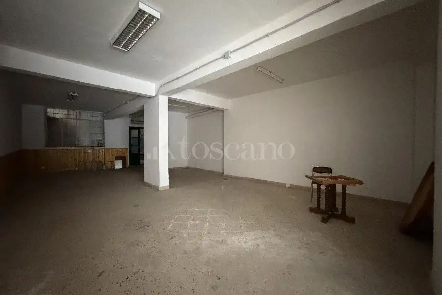 Box in vendita di 105 mq a €99.000 (rif. 29/2026)