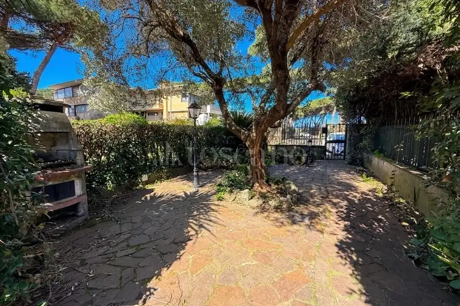 Casa Indipendente in vendita di 130 mq a €389.000 (rif. 10/2026)