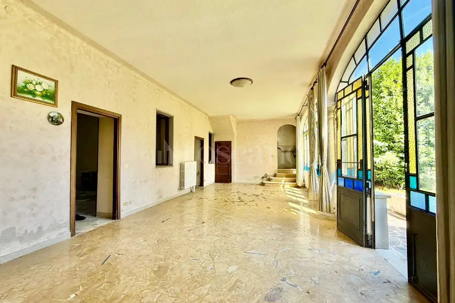 Casa Indipendente in vendita di 400 mq a €315.000 (rif. 41/2026)