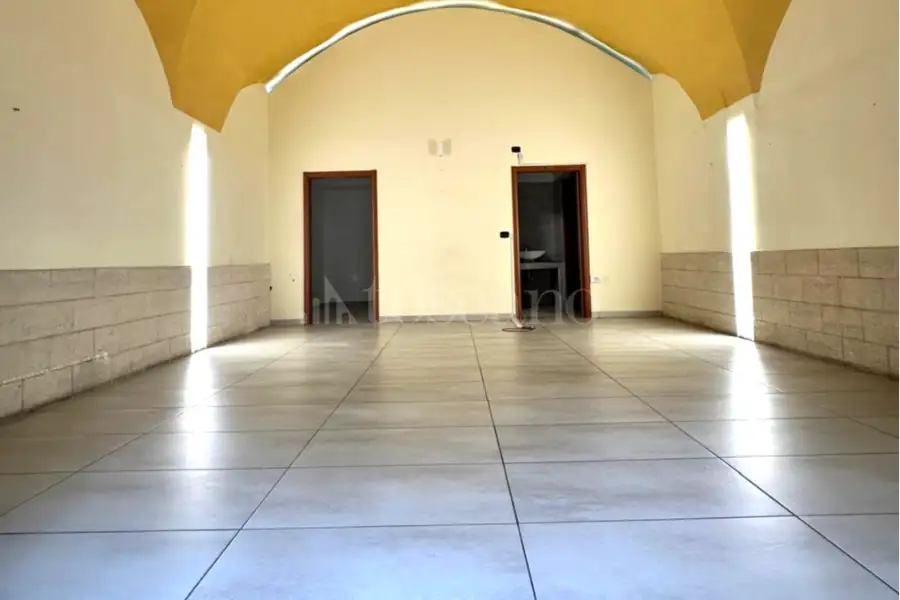 Negozio in affitto di 55 mq a €450 (rif. 37/2024)