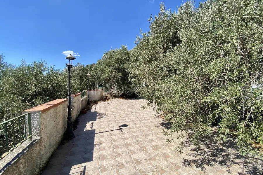 Negozio in vendita di 90 mq a €163.000 (rif. 43/2025)