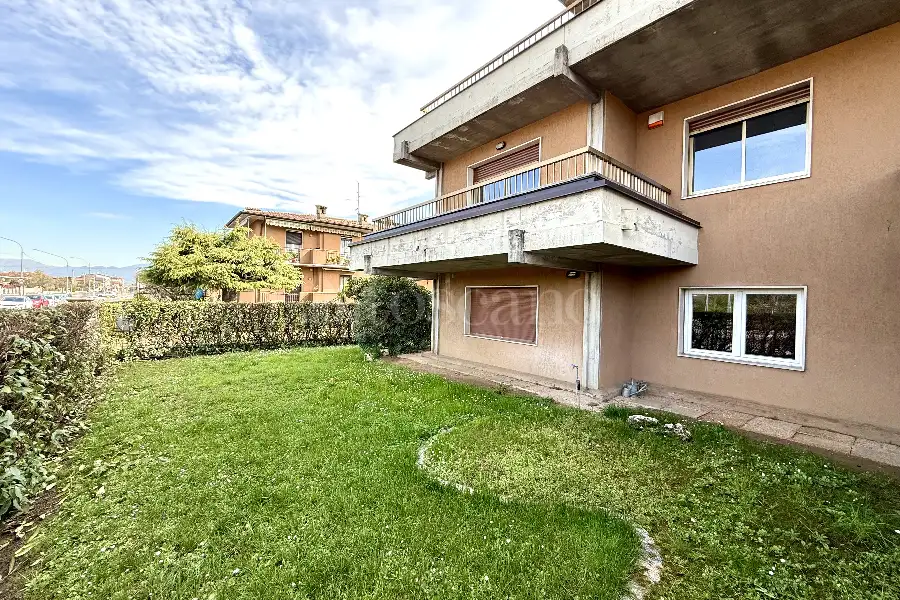 Villa Bifamiliare in vendita di 260 mq a €330.000 (rif. 9/2025)