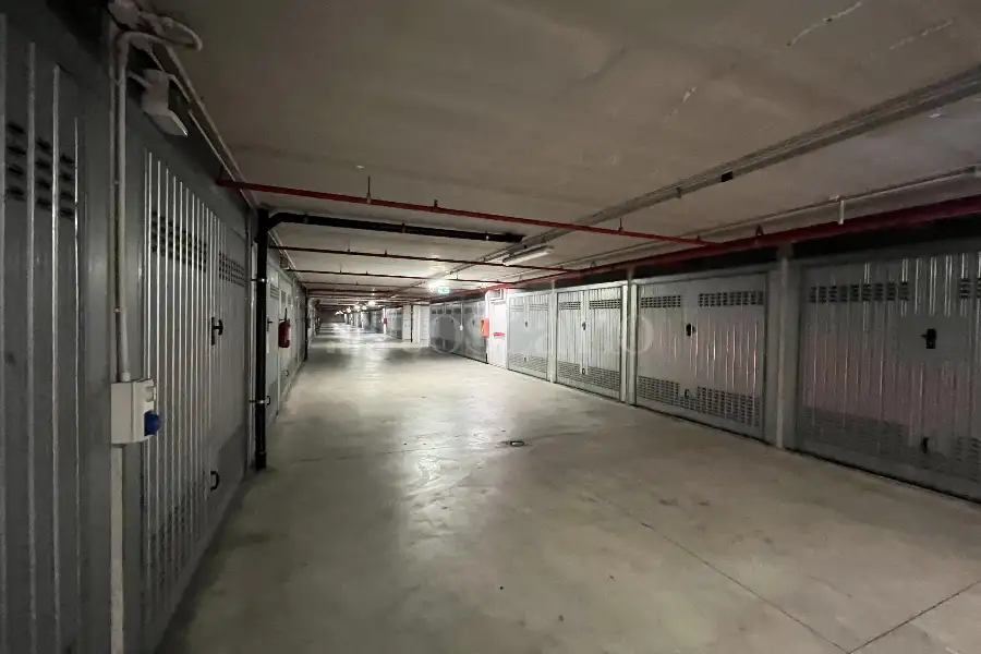 Box in affitto di 25 mq a €200 (rif. 5/2026)