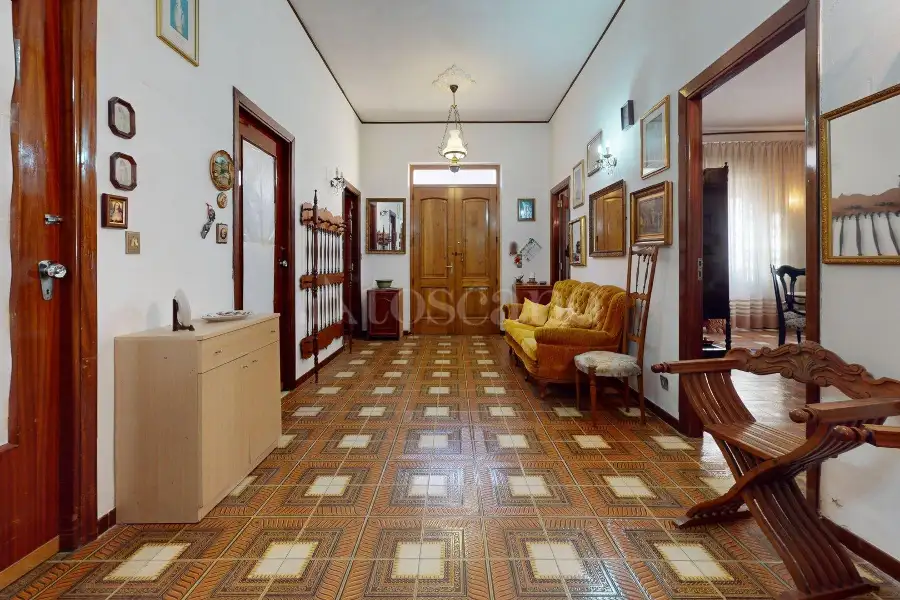 Casa Indipendente in vendita di 200 mq a €410.000 (rif. 96/2025)