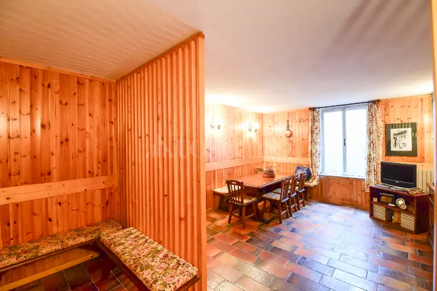 Villa in vendita di 325 mq a €595.000 (rif. 3/2026)