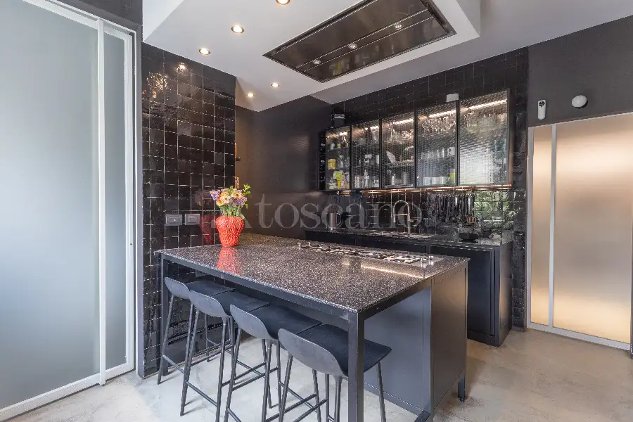 Casa in vendita di 210 mq a €2.600.000 (rif. 45/2026)