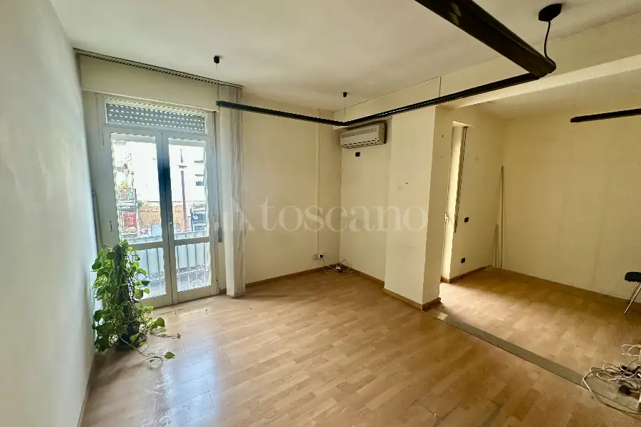 Ufficio in affitto di 90 mq a €750 (rif. 1/2025)