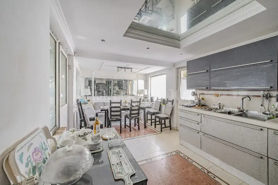 Villa in vendita di 210 mq a €980.000 (rif. 50/2026)