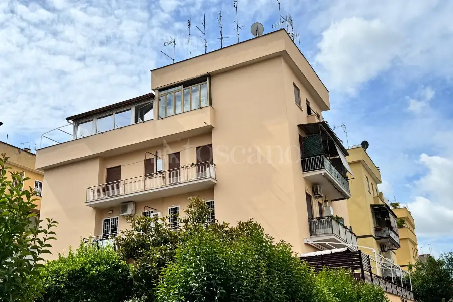 Attico in vendita di 97 mq a €325.000 (rif. 34/2026)