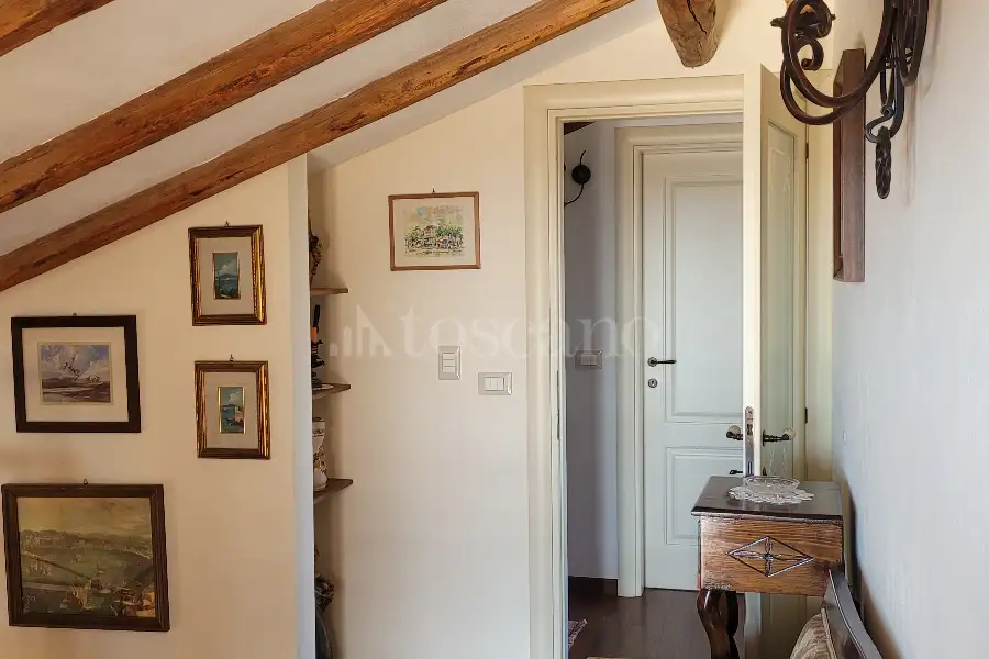 Villa in vendita di 480 mq a €880.000 (rif. 4/2026)