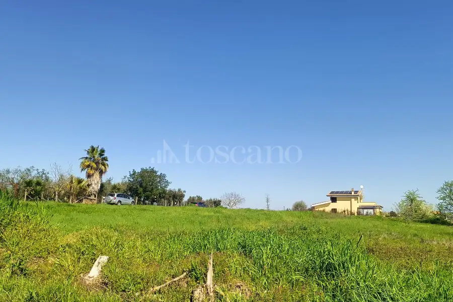 Agricolo in vendita di 1.100 mq a €39.000 (rif. 12/2026)