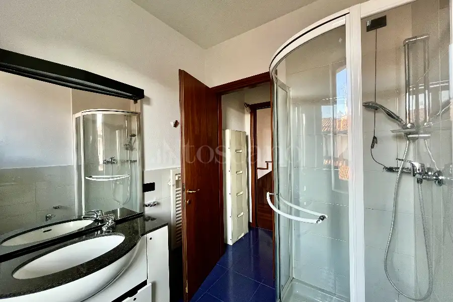 Villa Bifamiliare in vendita di 315 mq a €1.200.000 (rif. 7/2026)
