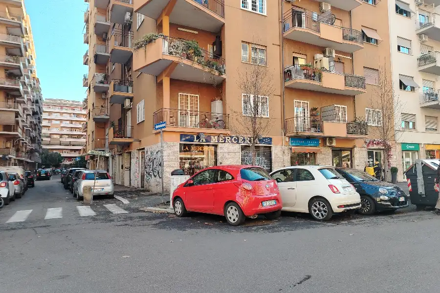 Attività Commerciale in vendita di 60 mq a €69.000 (rif. 6/2026)
