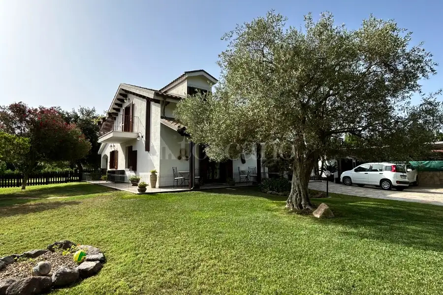 Villa in vendita di 200 mq a €480.000 (rif. 170/2026)