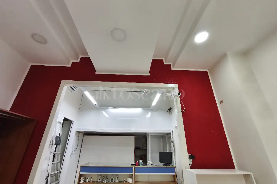 Negozio in affitto di 103 mq a €1.200 (rif. 10/2026)