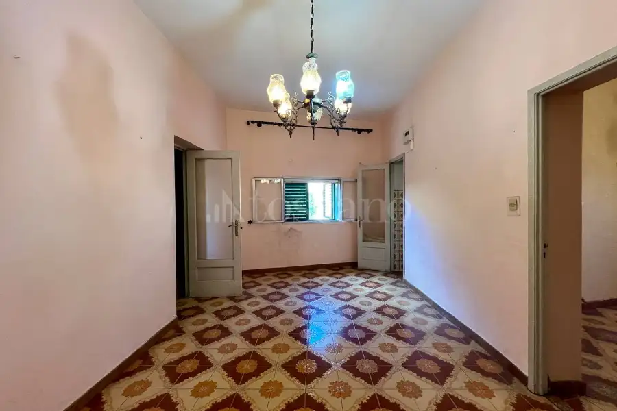 Casa Indipendente in vendita di 100 mq a €49.000 (rif. 71/2025)