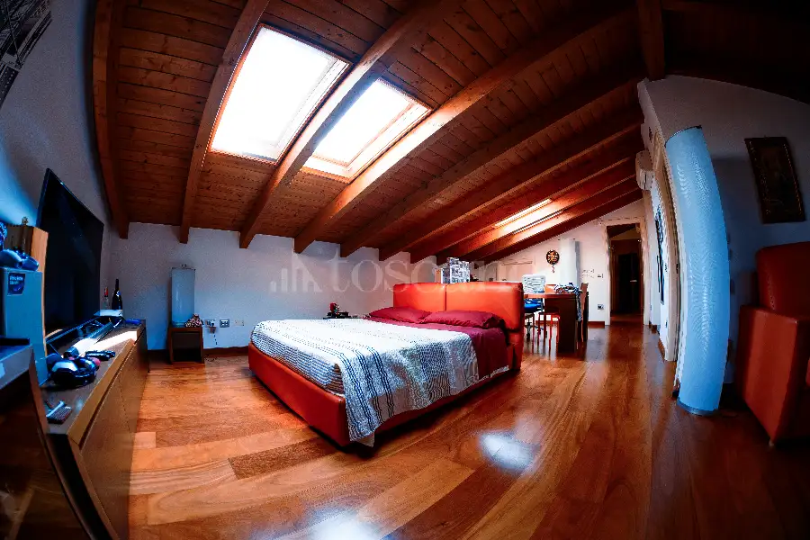 Casa Indipendente in vendita di 340 mq a €1.490.000 (rif. 24/2026)