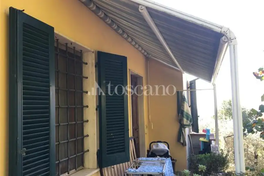 Villa Bifamiliare in vendita di 280 mq a €298.000 (rif. 18/2025)