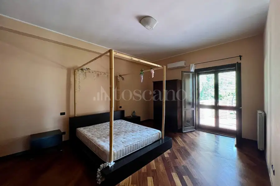 Villa Bifamiliare in vendita di 287 mq a €415.000 (rif. 87/2025)