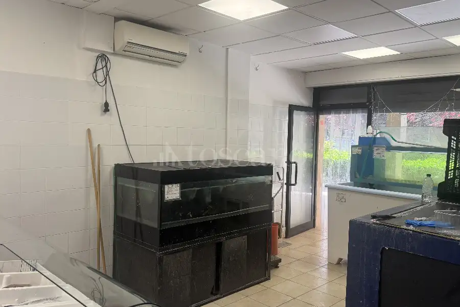 Negozio in vendita di 89 mq a €155.000 (rif. 28/2026)