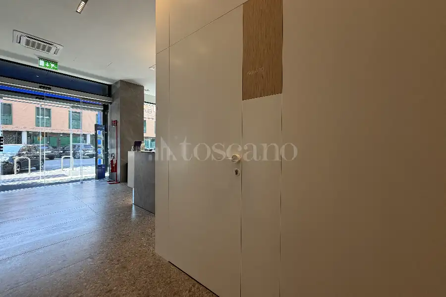 Negozio in vendita di 530 mq a €2.300.000 (rif. 65/2026)