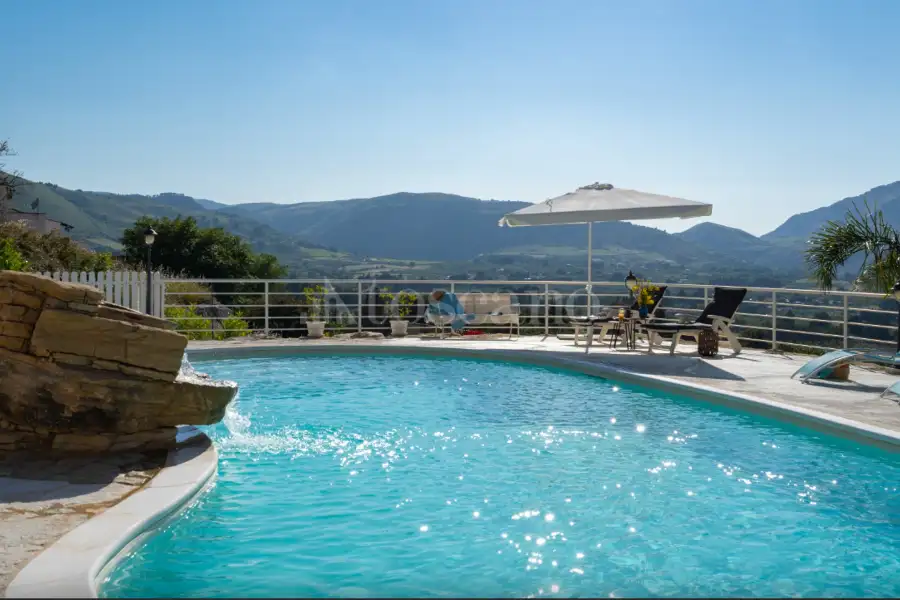 Villa in vendita di 210 mq a €850.000 (rif. 62/2025)