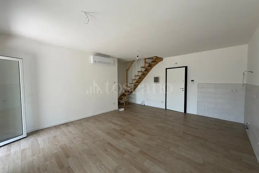 Attico in affitto di 97 mq a €1.300 (rif. 40/2026)