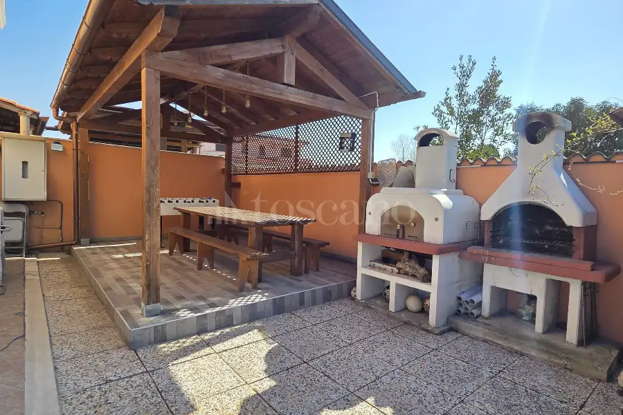 Villa Plurifamiliare in vendita di 130 mq a €249.000 (rif. 21/2026)