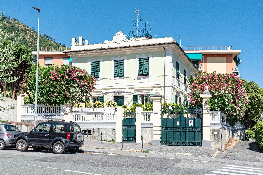 Villa in vendita di 496 mq a €3.950.000 (rif. 71/2026)