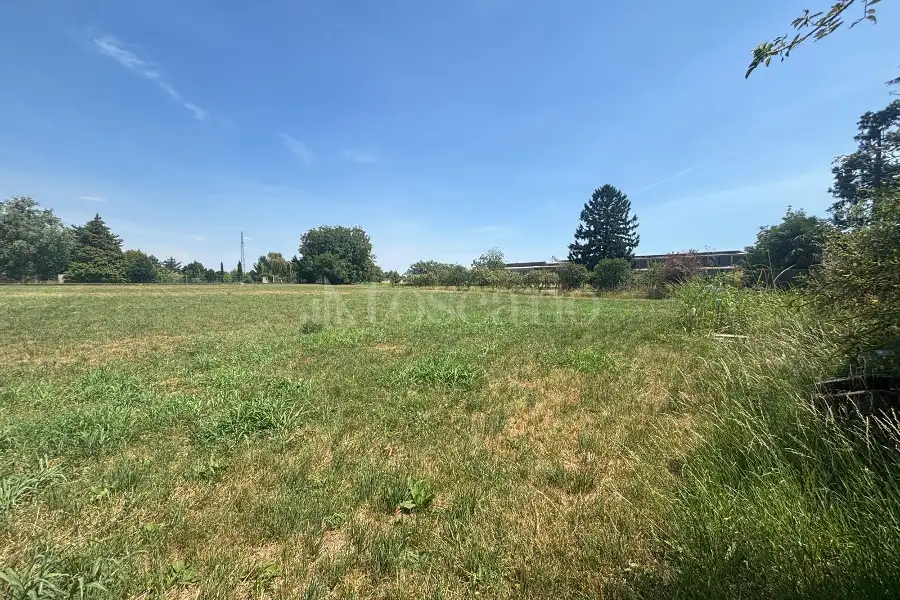 Casale in vendita di 840 mq a €650.000 (rif. 38/2026)