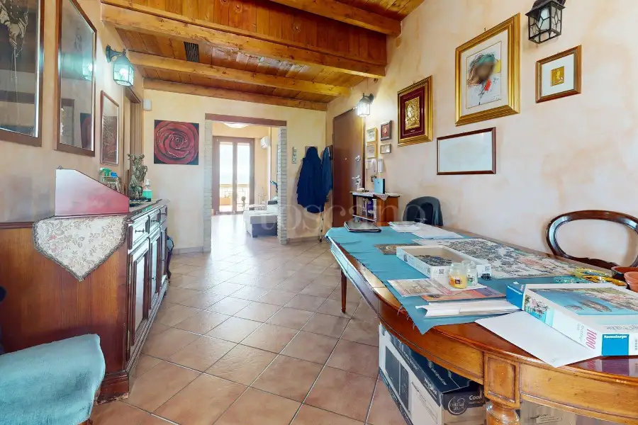 Attico in vendita di 120 mq a €750.000 (rif. 4/2026)