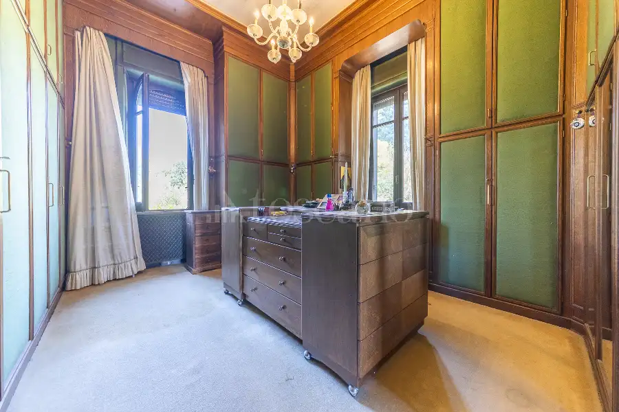 Villa in vendita di 750 mq a €1.950.000 (rif. 53/2026)