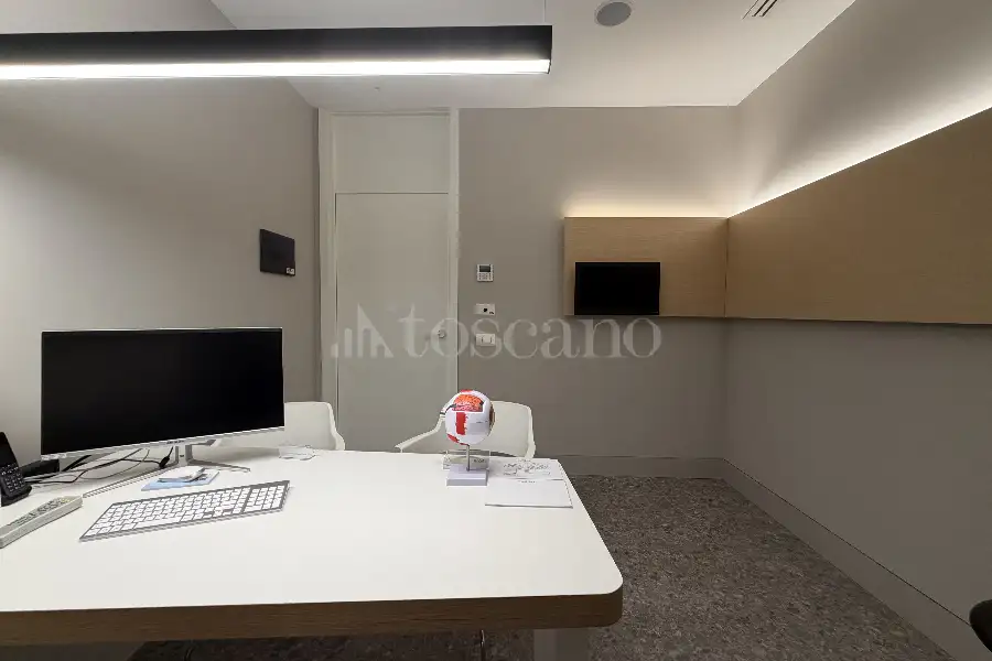 Negozio in vendita di 530 mq a €2.300.000 (rif. 65/2026)