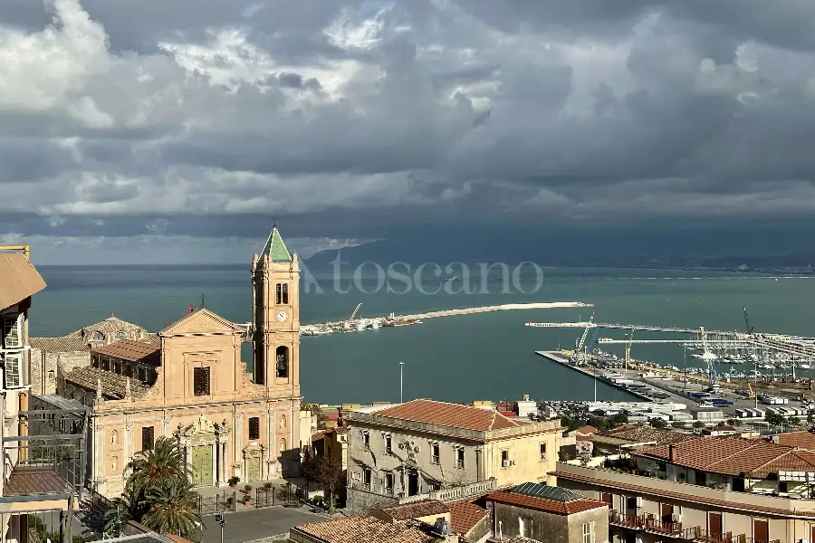 Attico in vendita di 175 mq a €255.000 (rif. 16/2026)