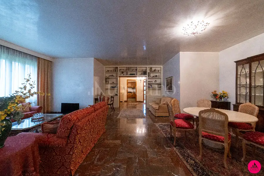 Villa in vendita di 390 mq a €430.000 (rif. 171/2025)