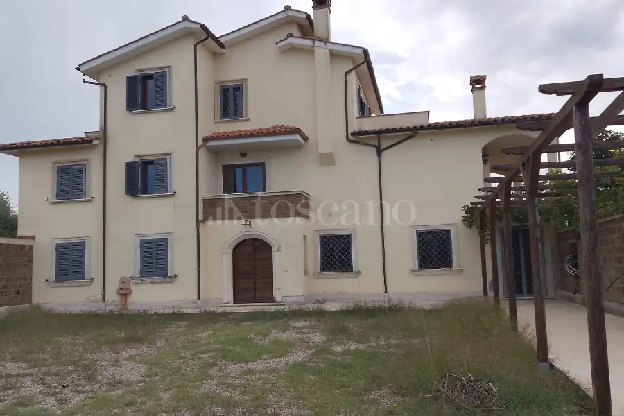 Villa in vendita di 432 mq a €415.000 (rif. 36/2026)
