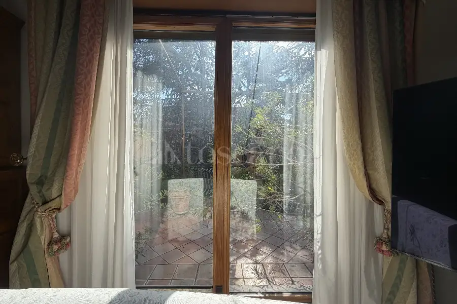 Attico in vendita di 250 mq a €990.000 (rif. 6/2026)