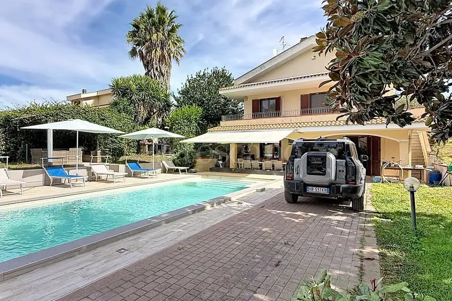 Villa in vendita di 160 mq a €380.000 (rif. 204/2026)