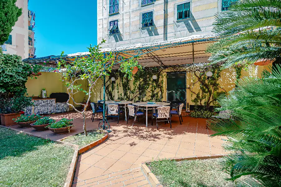 Villa in vendita di 496 mq a €3.950.000 (rif. 71/2026)