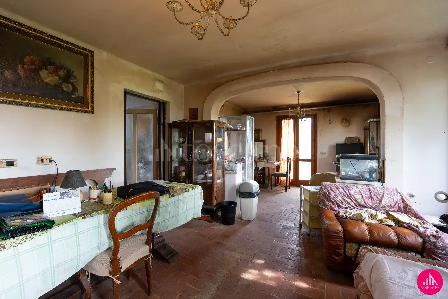 Casale in vendita di 375 mq a €180.000 (rif. 21/2026)