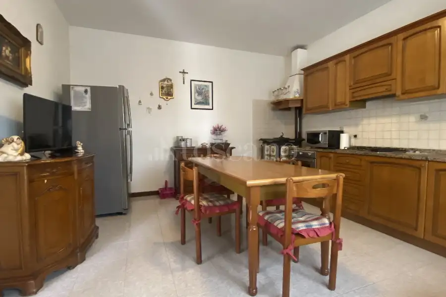 Casa Indipendente in vendita di 214 mq a €246.000 (rif. 16/2026)