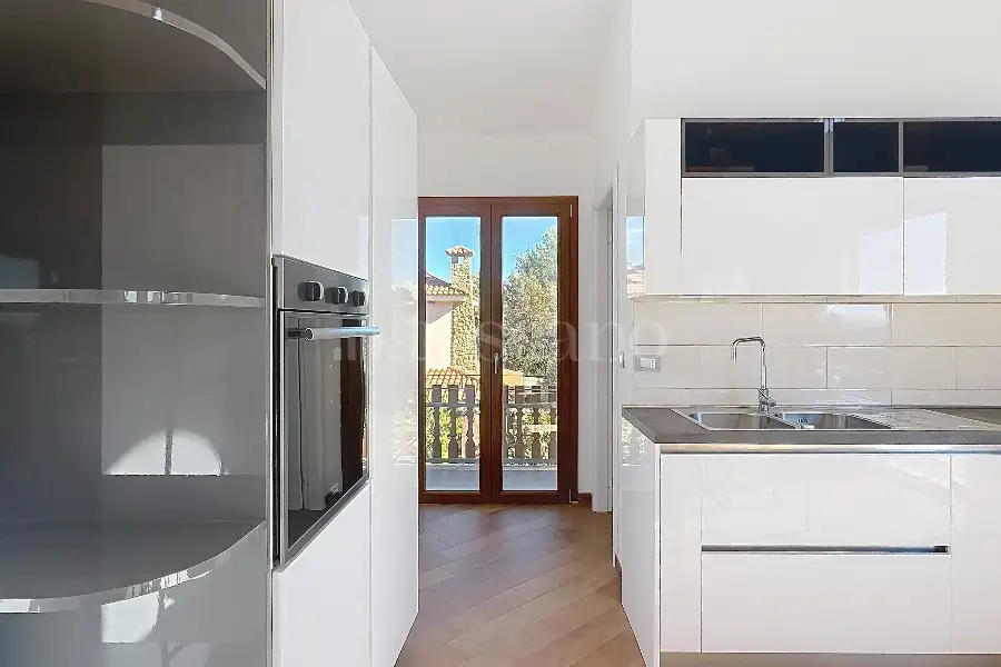 Villa in vendita di 630 mq a €670.000 (rif. 195/2025)