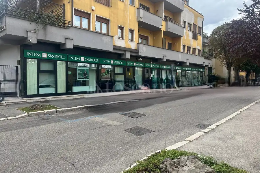 Negozio in vendita di 464 mq trattativa riservata (rif. 120/2024)