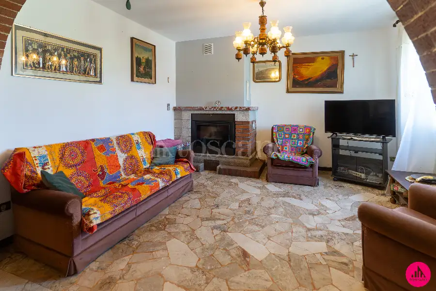 Villa Bifamiliare in vendita di 230 mq a €239.000 (rif. 87/2026)