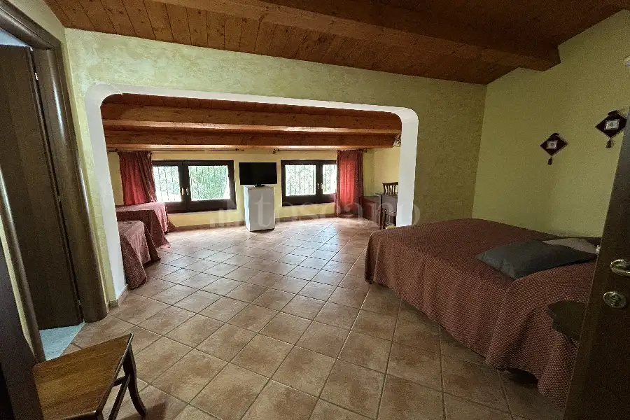 Palazzo in vendita di 400 mq a €445.000 (rif. 15/2025)