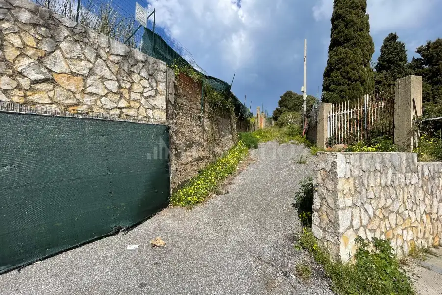 Agricolo in vendita di 820 mq a €18.000 (rif. 31/2026)